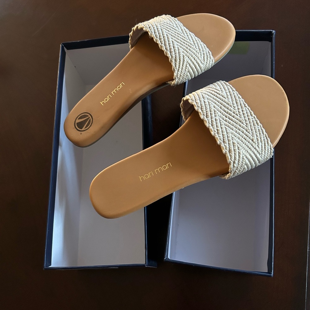 Antigua Cream and Tan Slide Sandals